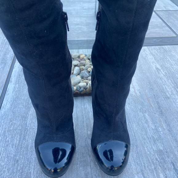 Boots - Picture 4 of 4